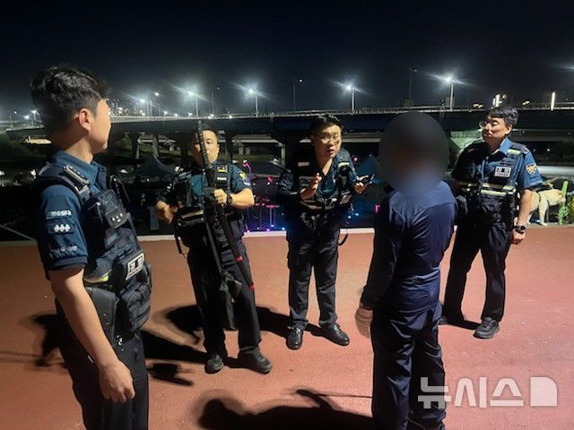 [파주=뉴시스] 검거 현장. (사진=경기북부경찰청 제공) 2025.08.25 photo@newsis.com