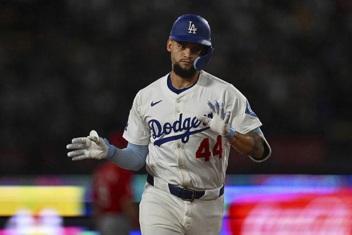 [로스앤젤레스=AP/뉴시스] 26일(한국시간) 열린 신시내티 레즈와 2025 메이저리그 경기에서 홈런 2개를 친 앤디 파헤스(LA 다저스). 2025.08.26.