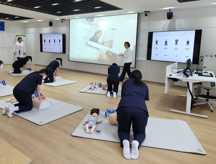 [창원=뉴시스] 마산대학교 요양보호사 양성과정. (사진=경남도 제공) 2025.08.26. photo@newsis.com&nbsp; *재판매 및 DB 금지
