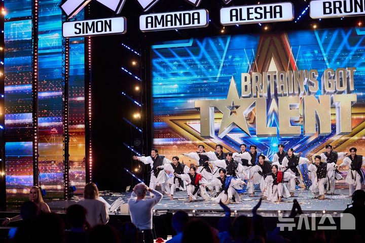 [전주=뉴시스]윤난슬 기자 = 전북 전주대학교는 태권도학과가 오는 9월 6일 개막하는 제29회 무주 반딧불축제에서 지역 특화 태권도 상설공연 '헌터스(Hunters)'를 선보인다고 26일 밝혔다. (사진=전주대 제공) photo@newsis.com 