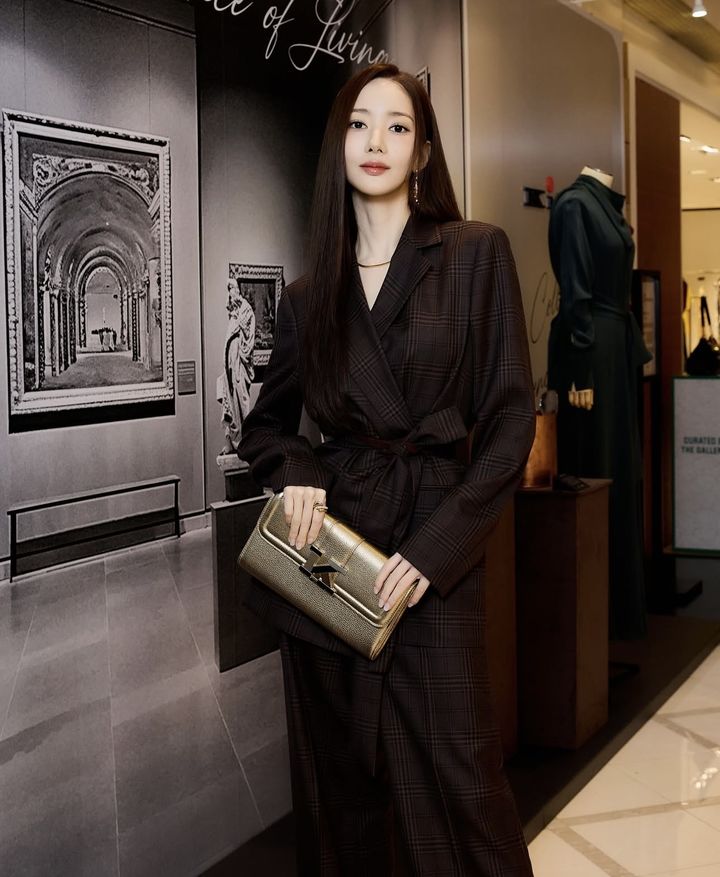 [서울=뉴시스] 배우 박민영. (사진=박민영 인스타그램 캡처) 2025.08.26. photo@newsis.com *재판매 및 DB 금지