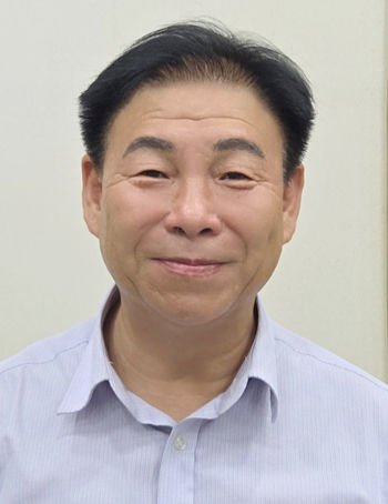 [광주=뉴시스] 김용태 전 광주전자공고 교장. (사진=김용태 전 교장 제공) photo@newsis.com *재판매 및 DB 금지