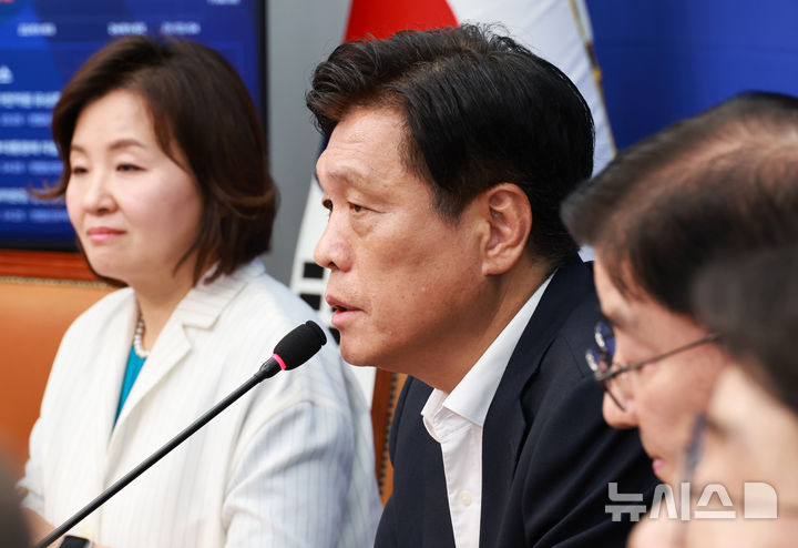 [서울=뉴시스] 김금보 기자 = 조승래 더불어민주당 지방선거기획단 단장이 지난 8월26일 오후 서울 여의도 국회에서 열린 '지방선거기획단 제1차 회의'에서 발언을 하고 있다. 2025.08.26. kgb@newsis.com