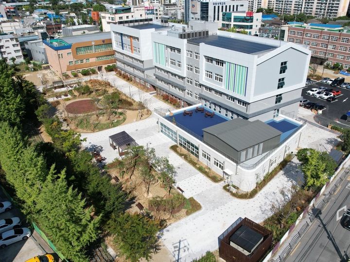  *재판매 및 DB 금지