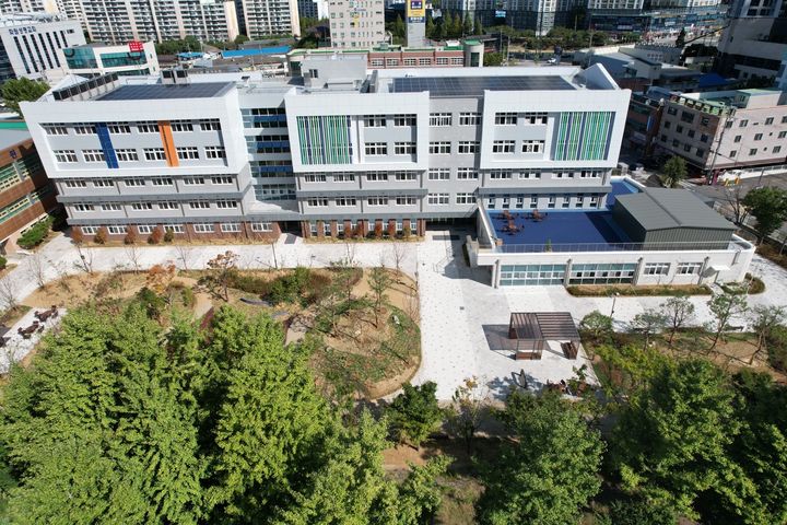  *재판매 및 DB 금지