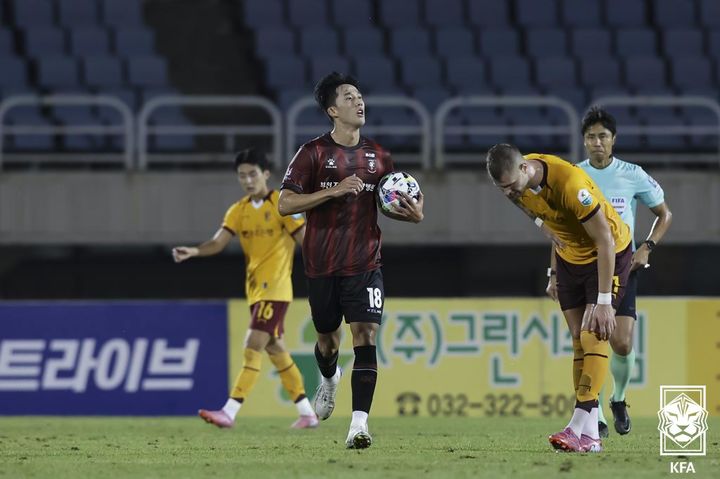 [서울=뉴시스] 프로축구 K리그2 부천FC1995의 이의형. (사진=대한축구협회 제공) *재판매 및 DB 금지