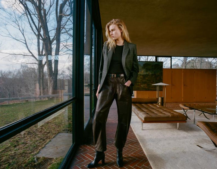 [서울=뉴시스] 현대백화점그룹 계열 패션전문기업 한섬이 서울 강남구 현대백화점 압구정본점에 닐리로탄(NILI LOTAN) 국내 1호 매장을 오픈한다고 28일 밝혔다. (사진=현대백화점 제공) *재판매 및 DB 금지