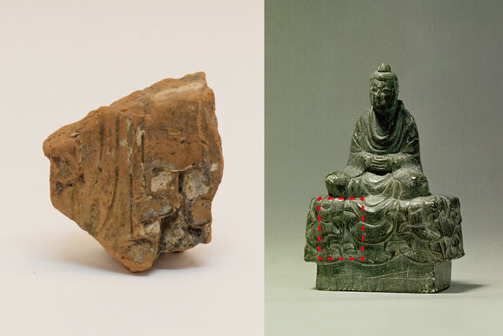 [서울=뉴시스] 부여군 부여읍 쌍북리 일대의 유구분포조사 지역 3-1구역 북쪽에서 발견된 소조상의 옷자락(왼쪽) 1과 부여 군수리 석조여래좌상 참고사진 (사진=국가유산청 제공) 2025.08.28. photo@newsis.com&nbsp; *재판매 및 DB 금지