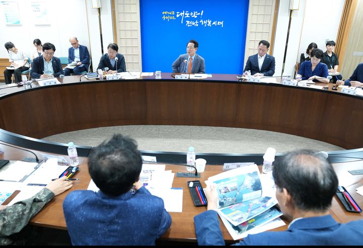 [무안=뉴시스]명량대첩축제 추진상황 보고회. (사진=전남도 제공) 2025.08.28. photo@newsis.com *재판매 및 DB 금지