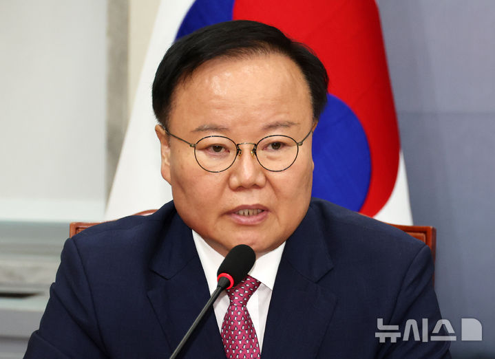 [서울=뉴시스] 김명년 기자 = 김재원 국민의힘 최고위원이 28일 오전 서울 여의도 국회에서 열린 최고위원회의에서 발언하고 있다. 2025.08.28. kmn@newsis.com