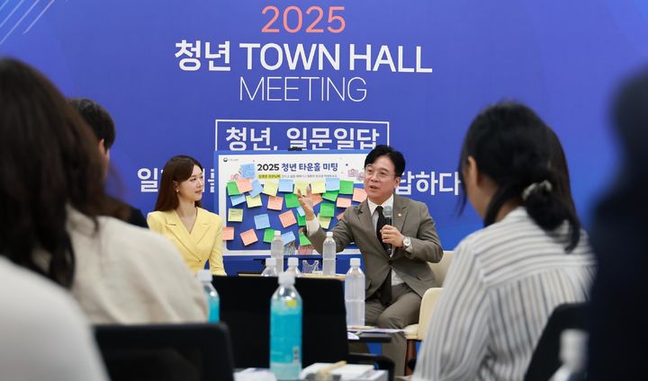 노동부, 청년 다수 고용한 사업장 '공짜 야근' 집중점검