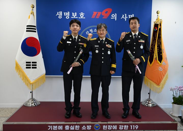 [산청=뉴시스] 경남 산청소방서 '시·도 인사교류에 따른 전입 신고식'. (사진=산청소방서 제공) 2025.08.29. photo@newsis.com&nbsp; *재판매 및 DB 금지