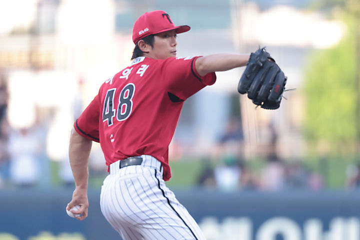 [서울=뉴시스]프로야구 KIA 타이거즈의 선발 이의리가 22일 광주-기아챔피언스필드에서 열린 2025 신한 쏠뱅크 KBO리그 LG 트윈스와의 경기에 선발 등판해 역투하고 있다. (사진=KIA 타이거즈 제공) 2025.08.29. photo@newsis.com *재판매 및 DB 금지