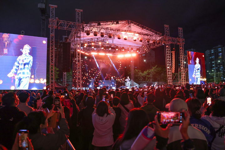 [서울=뉴시스] 지난해 10월 ‘2024 OPCD STAGE’ 공연 모습. 2025.08.29. (사진=도봉구 제공) *재판매 및 DB 금지