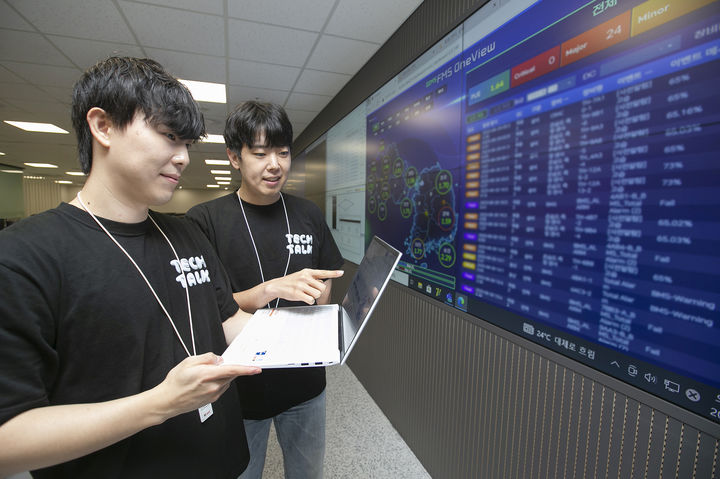 KT클라우드는 클라우드와 데이터센터 시스템을 한 공간에서 통합 운영하는 통합관제센터를 서울 양청구 목동 제2데이터센터에 개소했다.(사진=KT클라우드 제공) *재판매 및 DB 금지