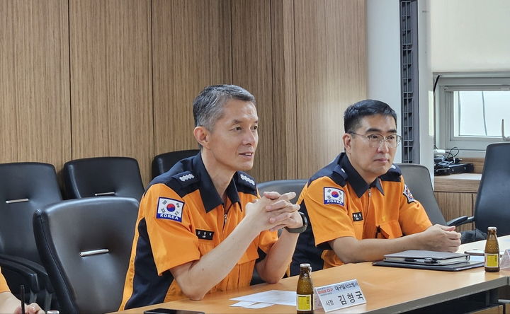 [대구=뉴시스] 대구 달서소방서는 여름철 대형 화재 예방을 위한 화재 안전 중점 관리 대상 '관서장 화재 예방 간담회'를 실시했다. (사진=대구 달서소방서 제공) 2025.08.29. photo@newsis.com *재판매 및 DB 금지
