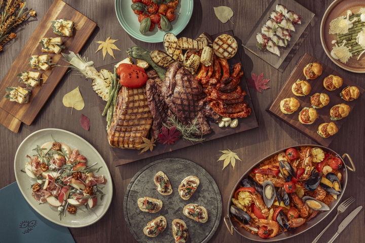 [서울=뉴시스] 카시아 속초 비스타, 가을 시즌 뷔페 메뉴(사진=카시아 속초 제공) *재판매 및 DB 금지