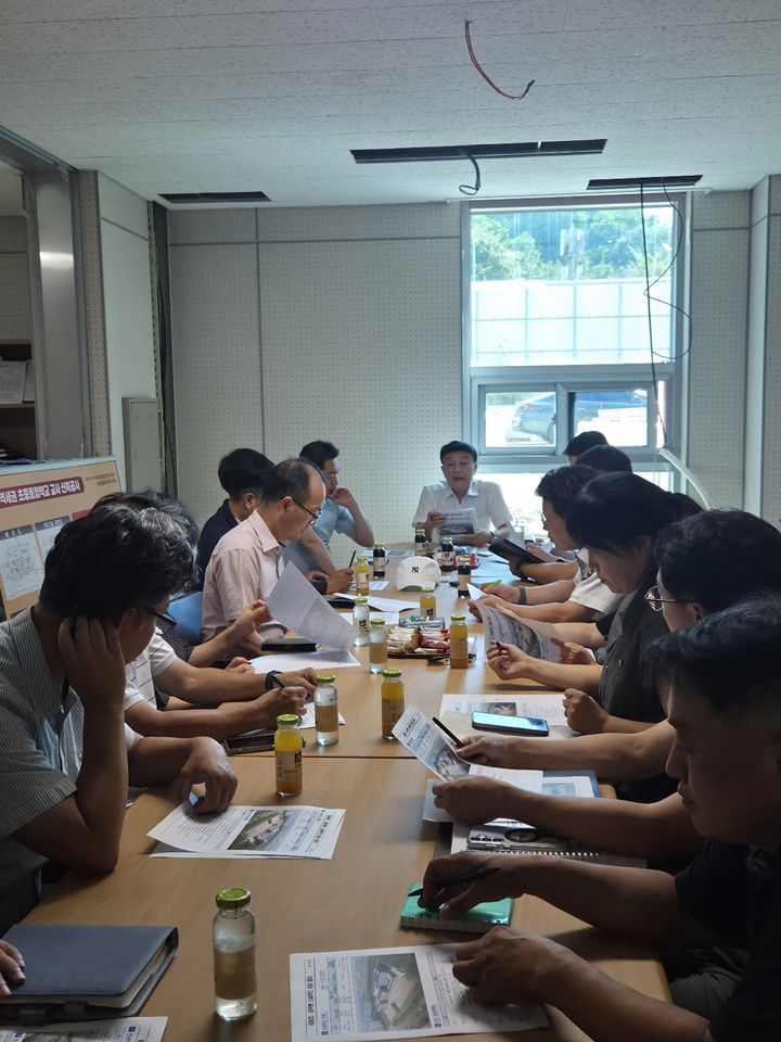 [진주=뉴시스] 진주교육지원청 '서부경남 첫 초·중 통합학교 개교전 현장점검'.(사진=진주교육청 제공) 2025.08.29. photo@newsis.com *재판매 및 DB 금지