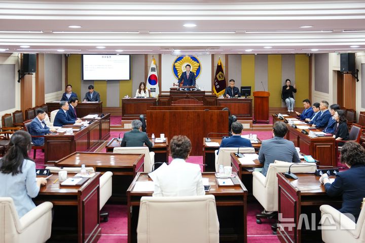 [포천=뉴시스] 제187회 임시회 개회. (사진=포천시의회 제공) 2025.08.29 photo@newsis.com