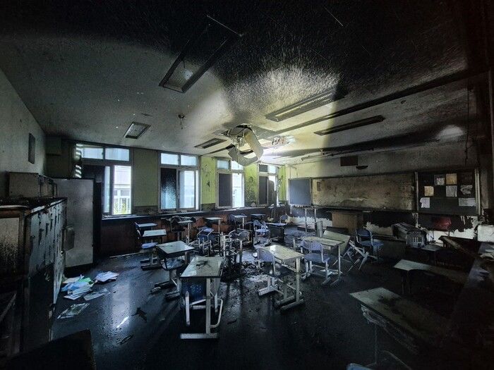 [홍성=뉴시스]29일 오후 5시26분께 충남 홍성군 홍성읍 홍성여자중학교 교실에서 불이 나 21분만에 꺼졌다. (사진=홍성소방서 제공) 2025. 08. 30 photo@newsis.com&nbsp; *재판매 및 DB 금지