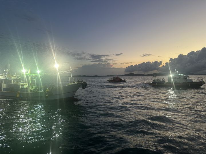 [보령=뉴시스]30일 오전 5시 22분께 충남 보령 앞바다에서 어선끼리 충돌하는 사고가 발생했다. 보령해경 등 구조세력이 수색중인다. (사진=보령해양경찰서 제공) 2025. 08. 30 photo@newsis.com *재판매 및 DB 금지