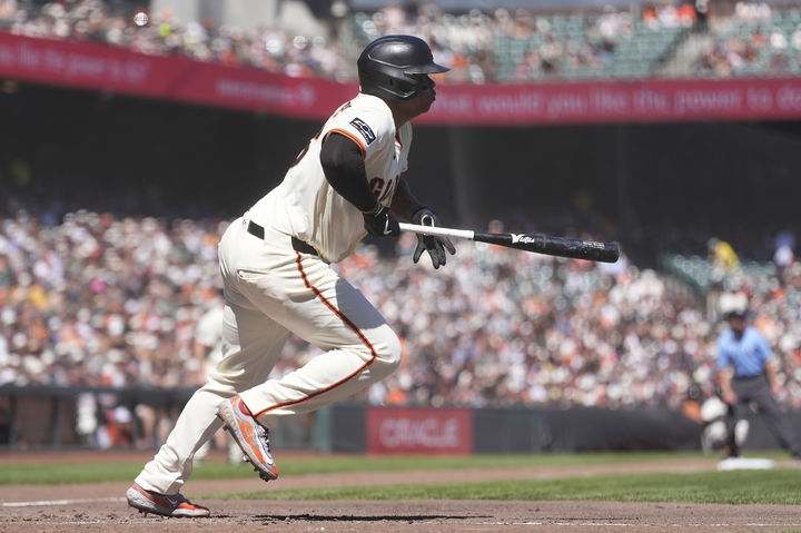 [샌프란시스코=AP/뉴시스] 1일(한국 시간) 미국 캘리포니아주 샌프란시스코의 오라클 파크에서 열린 2025 메이저리그 볼티모어 오리올스와의 경기에 선발 출전한 샌프란시스코 자이어츠의 라파엘 데버스. 2025.09.01.