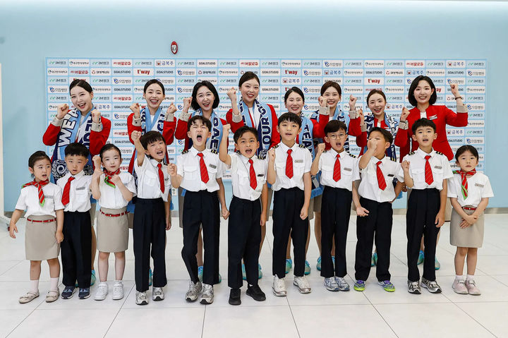  *재판매 및 DB 금지