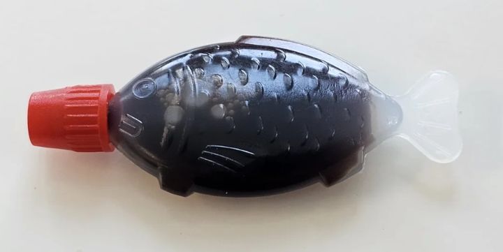 [서울=뉴시스] 물고기 모양 간장 용기가 호주 남호주에서 전면 금지된다. (사진 = 'r/mildlyinteresting' 레딧 캡처) 2025.09.01. *재판매 및 DB 금지
