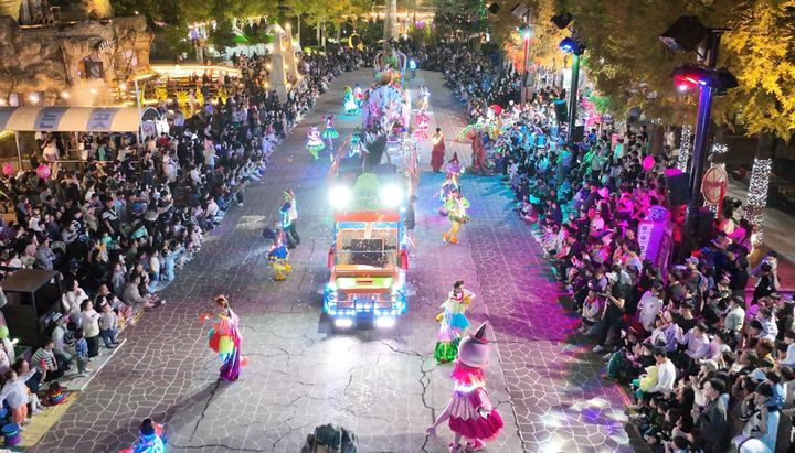 [고성=뉴시스] 지난 2024년 개최된 경남고성공룡엑스포 퍼래이드 모습. (사진=뉴시스 DB). photo@newsis.com *재판매 및 DB 금지