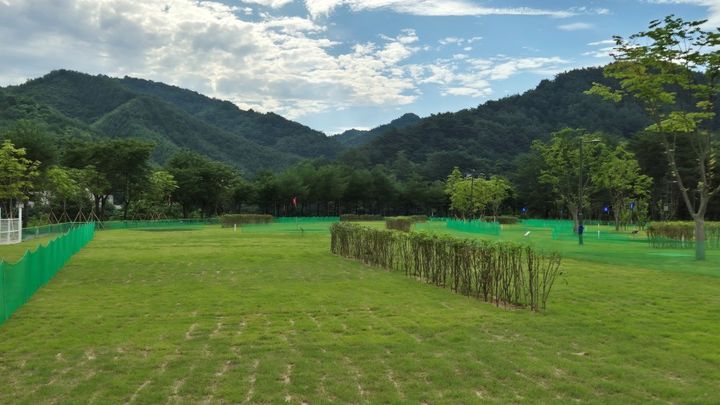 [인제=뉴시스] 4일 인제군(군수 최상기) 은 기린면 서리 일원에 조성한 총 면적 1만3000㎡ 규모의 내린천 파크골프장이 오는 5일 개장된다 고 밝혔다. 인제군 제공. *재판매 및 DB 금지