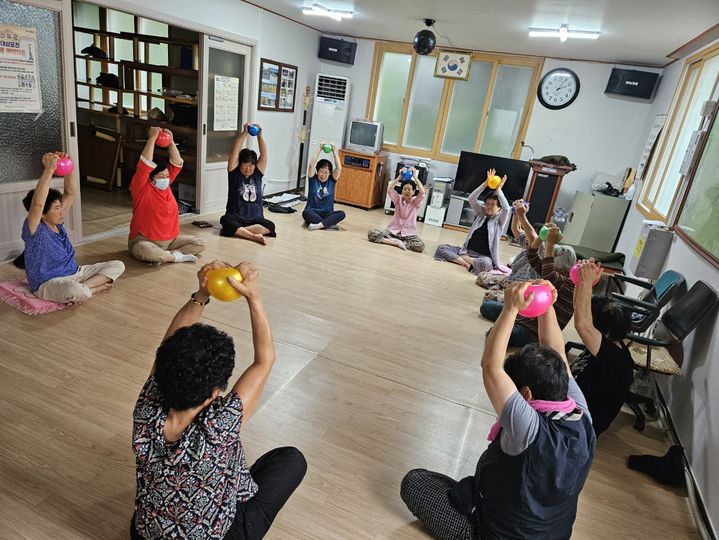 [산청=뉴시스] 산청군 경로당 활성화 프로그램&nbsp; (사진=산청군 제공) 2025. 09. 01. photo@newsis.com&nbsp; *재판매 및 DB 금지