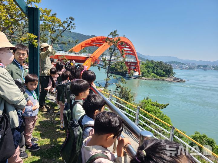 한려해상국립공원 '사천 초양도 상괭이 이야기’ 생태 교육