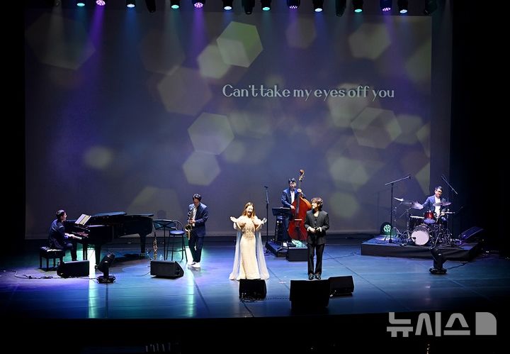 [파주=뉴시스] 새단장을 완료한 파주시 문산행복센터 대공연장.(사진=파주시 제공)photo@newsis.com