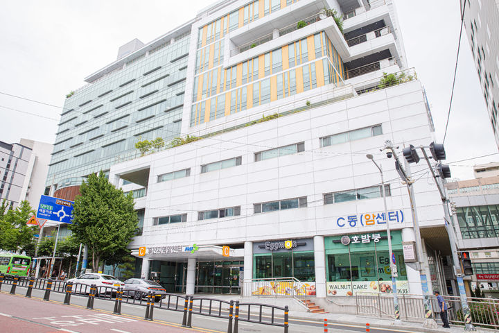 [부산=뉴시스] 부산지역암센터 전경(사진=부산대학교병원 제공) 2025.09.01. photo@newsis.com *재판매 및 DB 금지