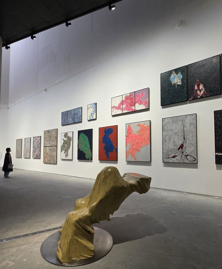 [사진=박현주미술전문기자]블랙박스 이불의 '태양의 도시 II'전시 전경 *재판매 및 DB 금지