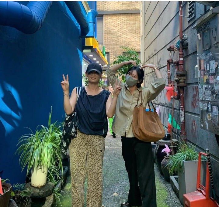 [서울=뉴시스] 배우 김소연(오른쪽). (사진=김소연 인스타그램 캡처) 2025.09.01. photo@newsis.com *재판매 및 DB 금지