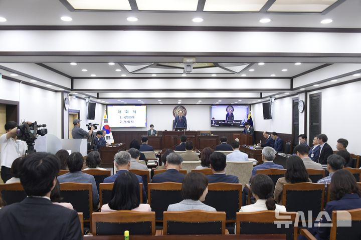 [동두천=뉴시스] 제340회 임시회. (사진=동두천시의회 제공) 2025.09.01 photo@newsis.com