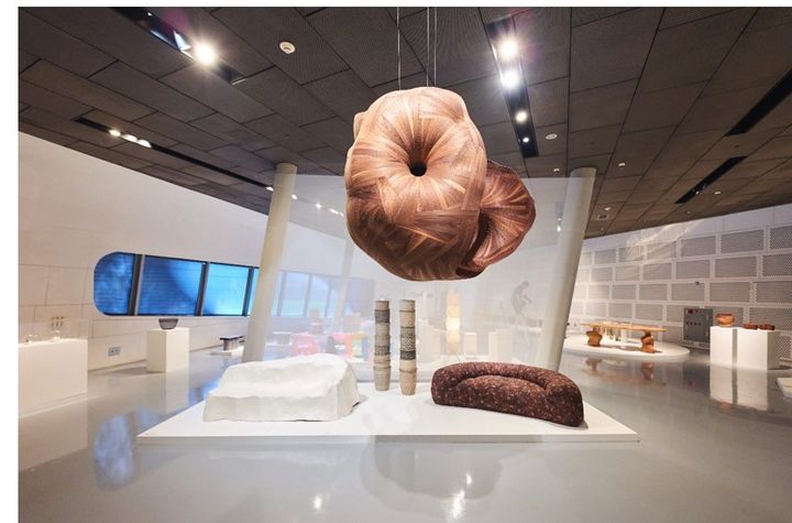 창작의 빛 한국을 비추다(Illuminated A Spotlight on Korean Design) 전시 전경, 동대문디자인플라자 이간수문전시장, 2025. [사진 WeCAP, 서울디자인재단 제공] *재판매 및 DB 금지