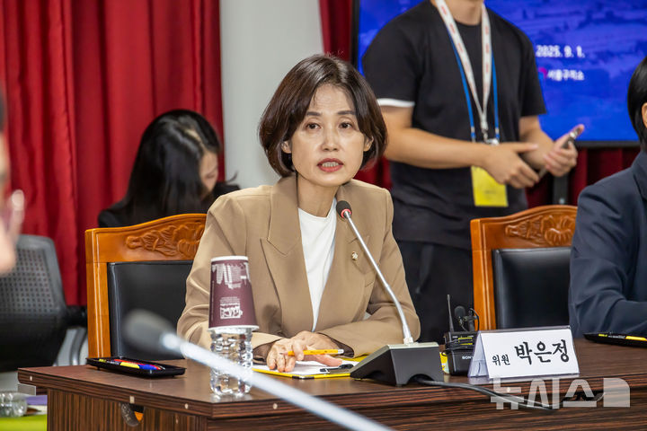 [서울=뉴시스] 국회사진기자단 = 시민단체가 박은정 조국혁신당 의원의 배우자인 이종근 변호사를 고발한 사건이 중대범죄수사청(중수청) 일선 부서에 배당됐다. 사진은 박 의원. 2026.10.08. photo@newsis.com