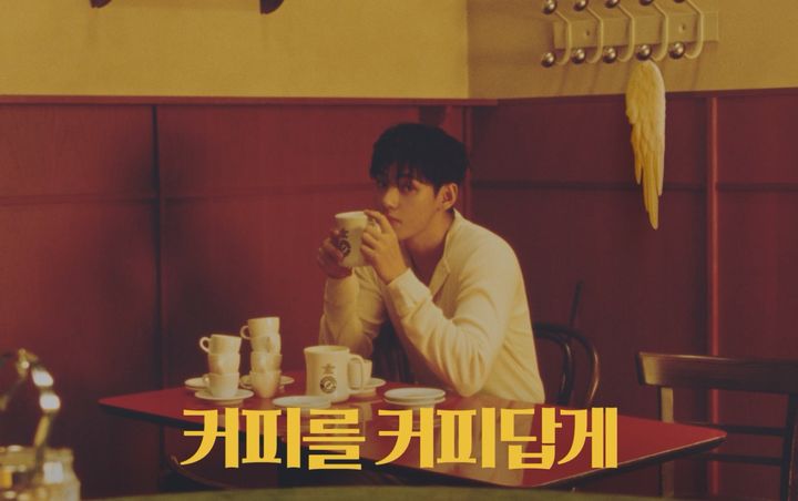 [서울=뉴시스] 컴포즈커피와 브랜드 모델 뷔가 함께한 신규 캠페인 영상. (사진=컴포즈커피 제공) *재판매 및 DB 금지