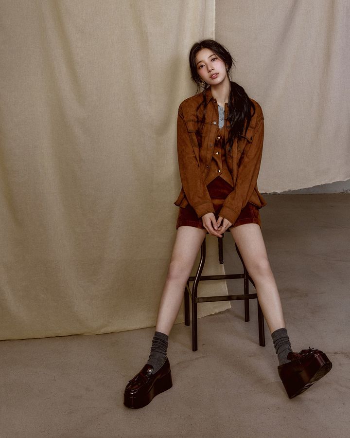 [서울=뉴시스] 수지. (사진=게스 제공) 2025.09.02. photo@newsis.com *재판매 및 DB 금지