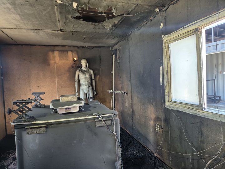 [청양=뉴시스] 실험 후 까맣게 그을린 컨테이너 내부. *재판매 및 DB 금지