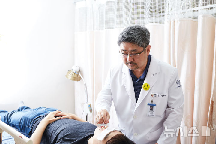 [서울=뉴시스] 남상수 강동경희대학교한방병원 침구과 교수. (사진= 강동경희대학교한방병원 제공)