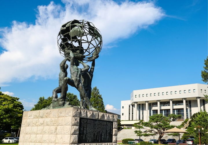 [춘천=뉴시스] 2일 강원대학교(총장 정재연)는 지난 1일 춘천캠퍼스에 글로벌미래융합대학을 신설, 다전공·글로벌 인재 양성체계 강화를 위한 새로운 교육혁신 모델을 본격 추진한다 고 2일 밝혔다. 강원대학교 제공. *재판매 및 DB 금지