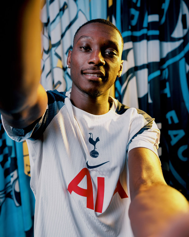 [서울=뉴시스]토트넘, PSG에서 콜로 무아니 임대 영입. (사진=토트넘 구단 소셜미디어 캡처) 2025.09.02. photo@newsis.com *재판매 및 DB 금지