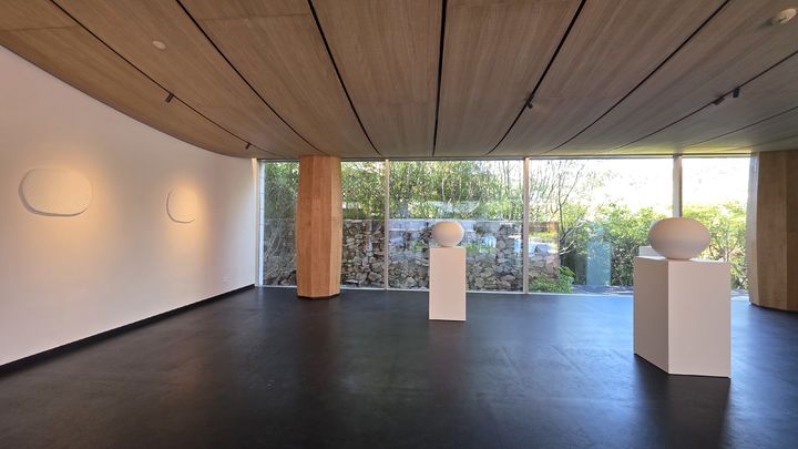 [사진=박현주 미술전문기자]선혜원에 선보인 김수자 '연역적 오브제—보따리' *재판매 및 DB 금지