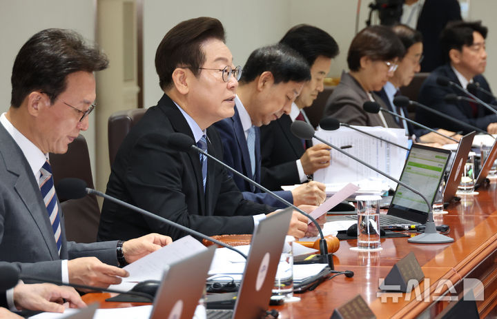 [서울=뉴시스] 고범준 기자 = 이재명 대통령이 2일 서울 용산 대통령실 청사에서 열린 제40회 국무회의에서 발언하고 있다. (대통령실통신사진기자단) 2025.09.02 bjko@newsis.com