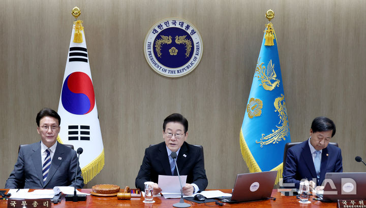 [서울=뉴시스] 고범준 기자 = 이재명 대통령이 2일 서울 용산 대통령실 청사에서 열린 제40회 국무회의에서 발언하고 있다. (대통령실통신사진기자단) 2025.09.02 bjko@newsis.com