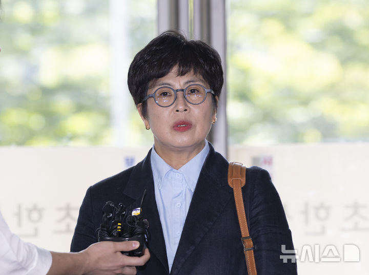 [서울=뉴시스] 김근수 기자 = 박진 전 국가인권위원회 사무총장이 2일 서울 서초구 순직해병 특검 사무실에 참고인 조사를 받기 위해 출석하고 있다. 2025.09.02. ks@newsis.com