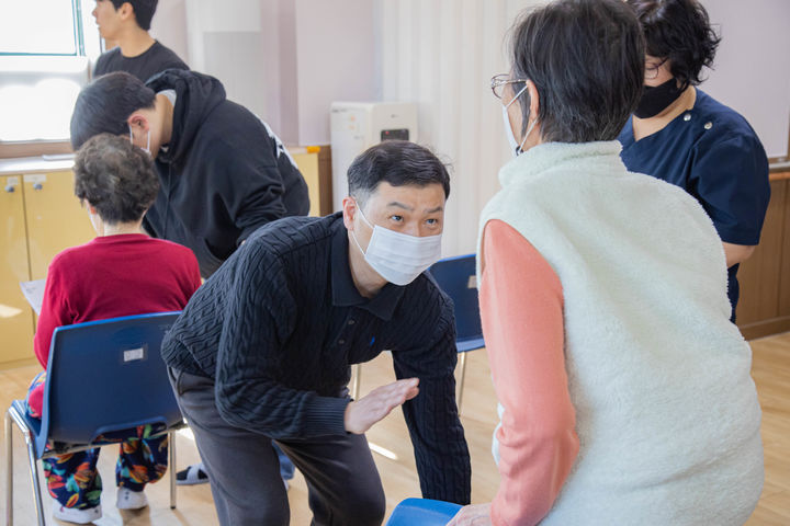 [서울=뉴시스] AI 헬스케어 스타트업 비바랩스는 을지대학교와의 공동 임상연구를 통해 AI 기반 맞춤형 운동 프로그램의 효과가 나타났다고 3일 밝혔다. (사진=비바랩스 제공) 2025.09.03. photo@newsis.com *재판매 및 DB 금지
